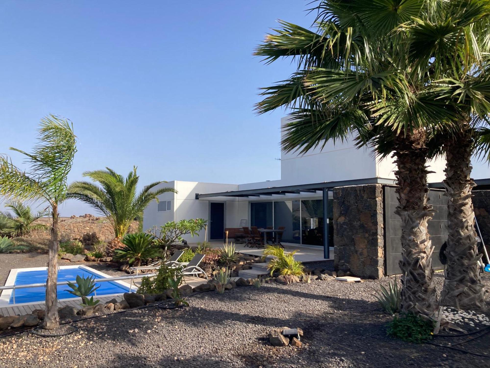 Majanicho Rock - Villa With Heated Pool Lajares Exterior photo