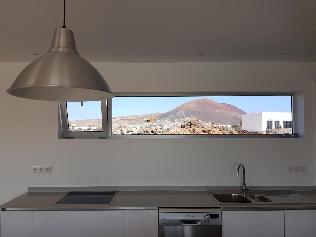 Majanicho Rock - Villa With Heated Pool Lajares Exterior photo